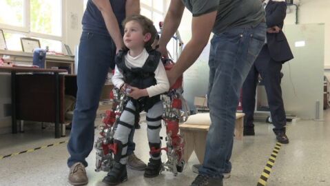 Exoesqueleto en un ni&ntilde;o