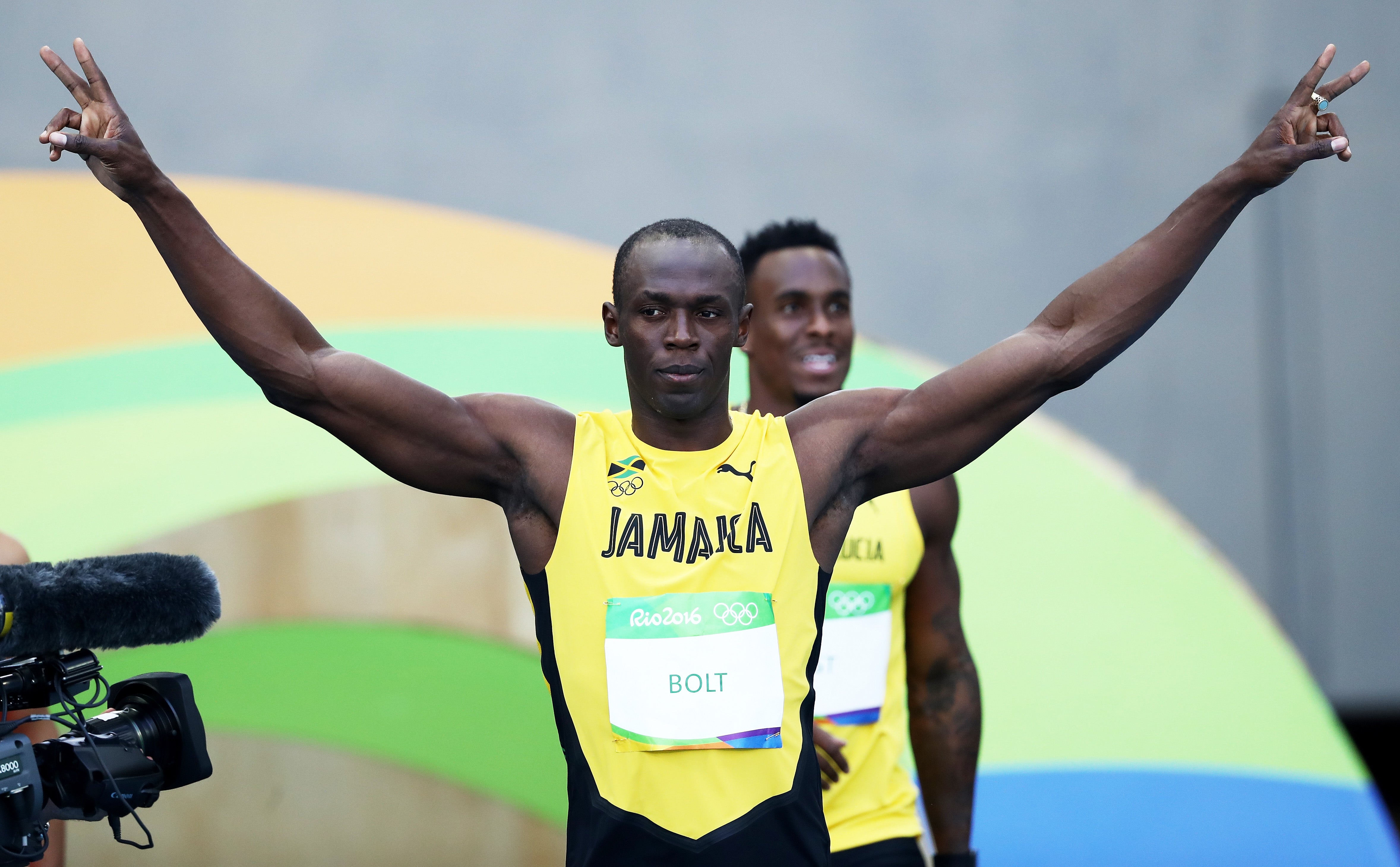 Usain Bolt gana con autoridad en su debut en Río y se clasifica para semifinales de los 100 metros Usain Bolt gana con autoridad en su debut en Río y se clasifica para semifinales de los 100 metros