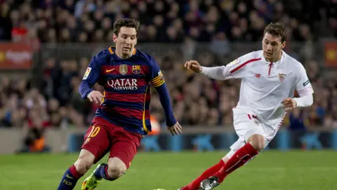 Sevilla y Barcelona se juegan la Supercopa de España Sevilla y Barcelona se juegan la Supercopa de España