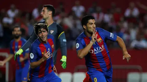 Luis Suárez celebra su tanto ante el Sevilla Luis Suárez celebra su tanto ante el Sevilla