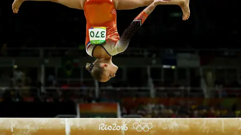 Sanne Wevers, durante su ejercicio Sanne Wevers, durante su ejercicio