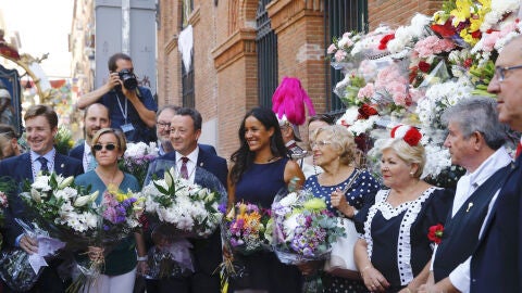 Los pol&iacute;ticos madrile&ntilde;os participan en la ofrenda floral a la Virgen de la Paloma 