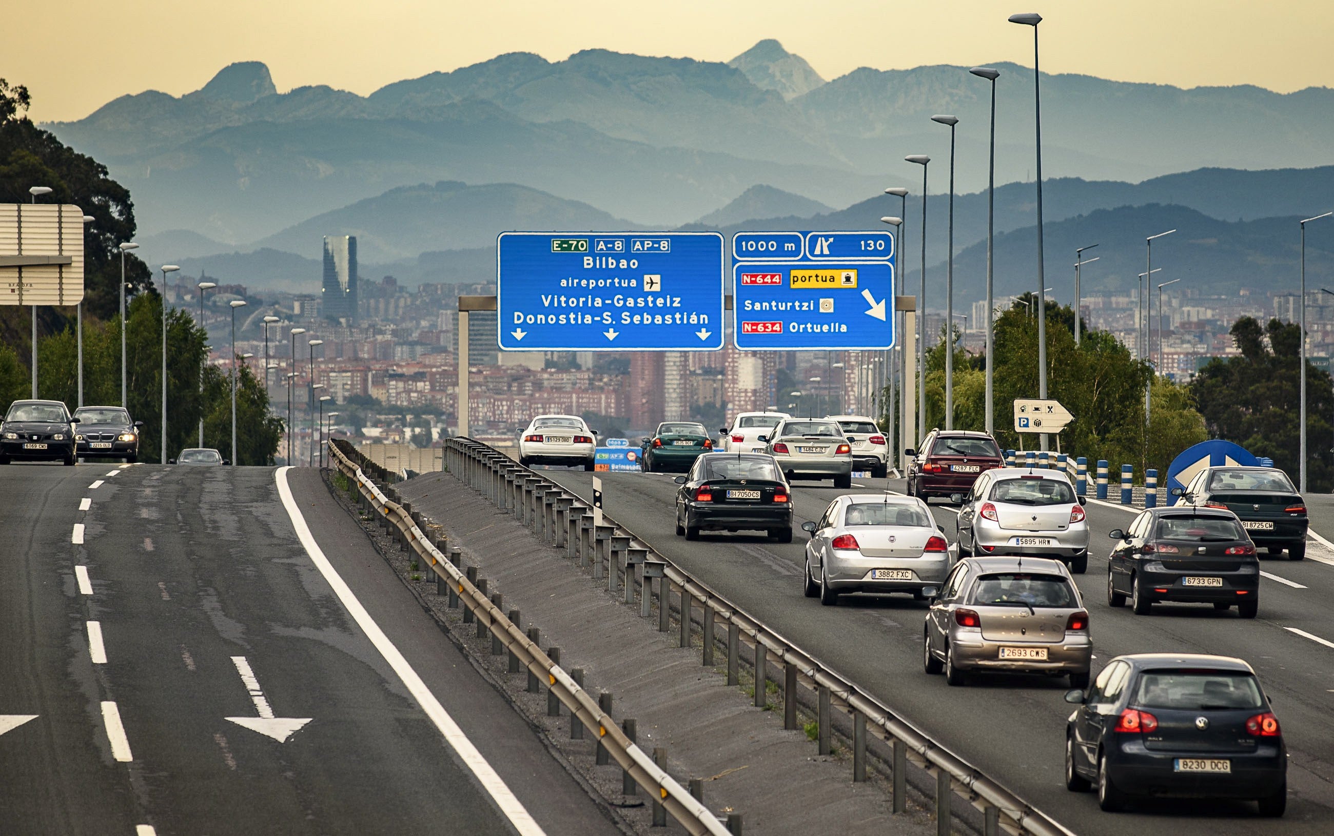 Trece fallecidos en doce accidentes de tráfico en el puente del 15 de agosto Trece fallecidos en doce accidentes de tráfico en el puente del 15 de agosto