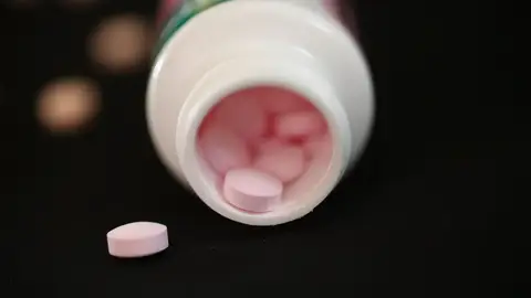 Bote con pastillas. Bote con pastillas.