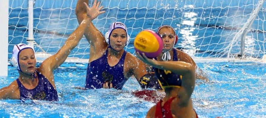 Imagen del partido de waterpolo entre la selección española femenina y la rusa Imagen del partido de waterpolo entre la selección española femenina y la rusa