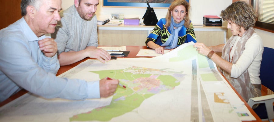 Los responsables municipales han conocido de cerca el proyecto Los responsables municipales han conocido de cerca el proyecto
