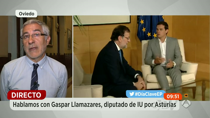Llamazares: "Rajoy tiene la obligación de negociar pero puede haber un cambio con distintos colores" Llamazares: "Rajoy tiene la obligación de negociar pero puede haber un cambio con distintos colores"