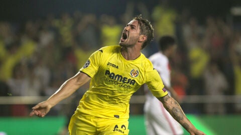 Alexandre Pato celebra su gol ante el M&oacute;naco