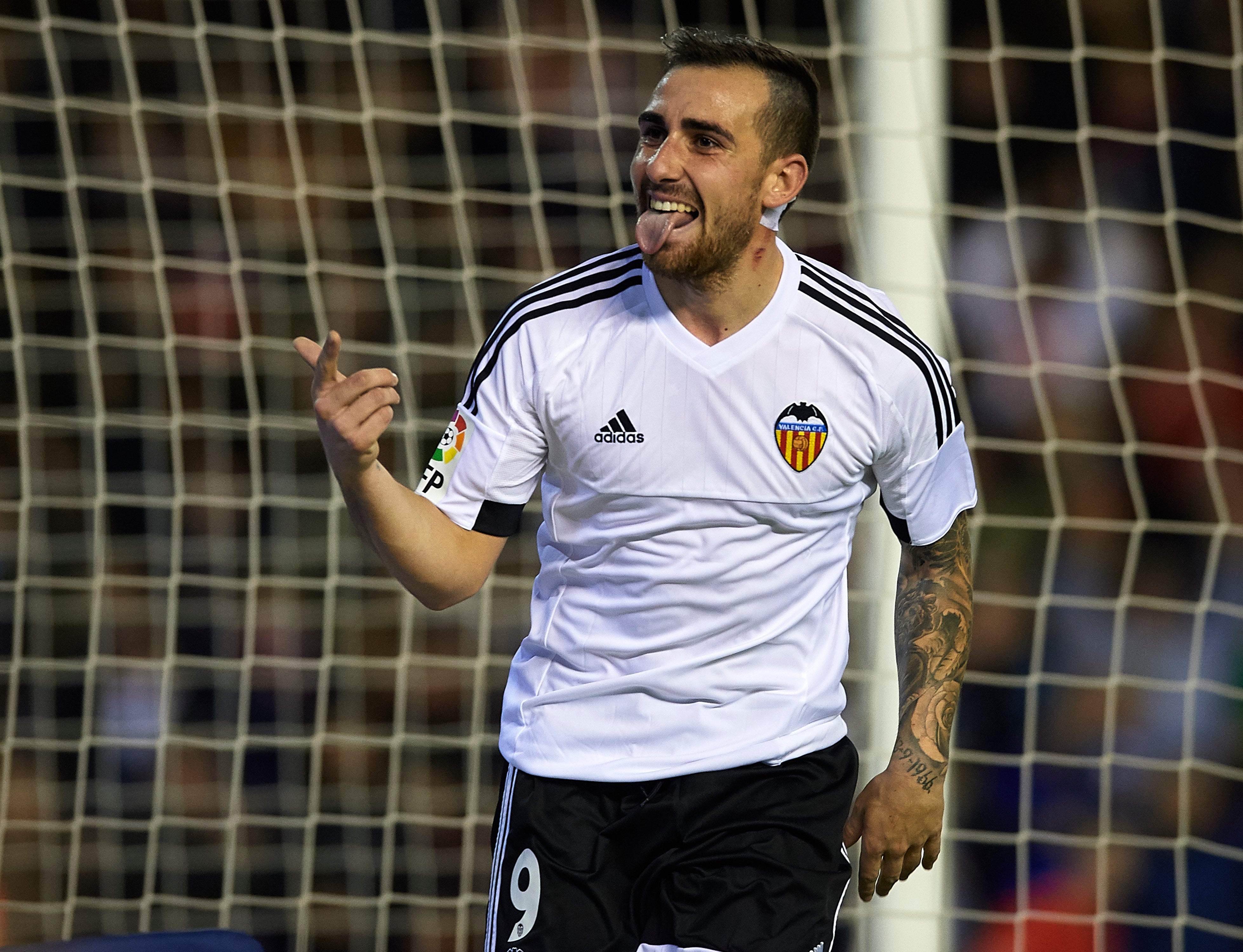 Robert Fernández, sobre el fichaje de un delantero para el Barça: "Es Alcácer o nada" Robert Fernández, sobre el fichaje de un delantero para el Barça: "Es Alcácer o nada"
