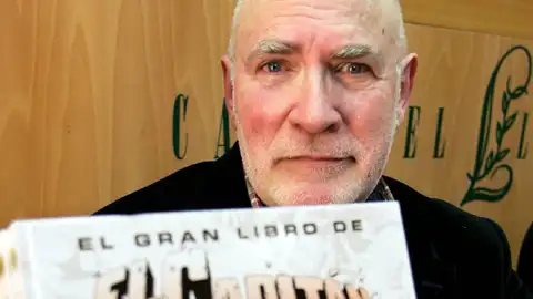 Víctor Mora, padre de los tebeos de Capitán Trueno Víctor Mora, padre de los tebeos de Capitán Trueno