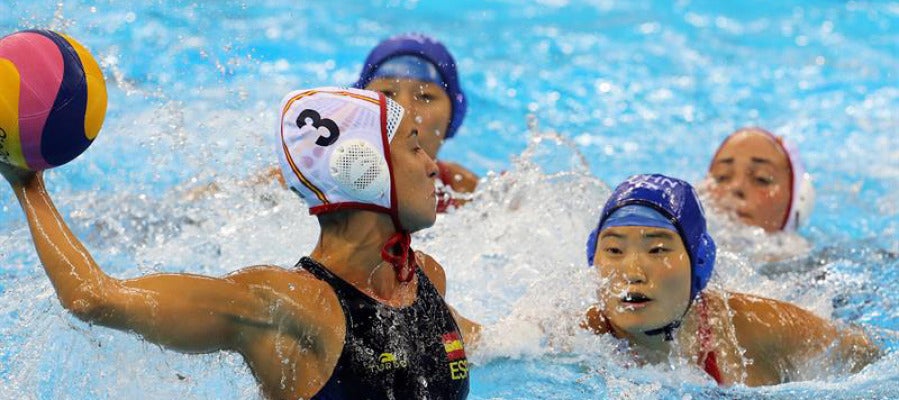 Imagen del partido de waterpolo entre España y China Imagen del partido de waterpolo entre España y China