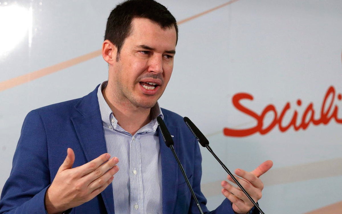 Juan Segovia (PSOE): "Nos equivocamos si permitimos al PP estar ninguneando a todo el mundo" Juan Segovia (PSOE): "Nos equivocamos si permitimos al PP estar ninguneando a todo el mundo"