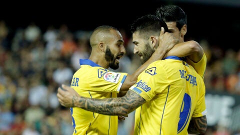 Los jugadores de Las Palmas celebran un gol