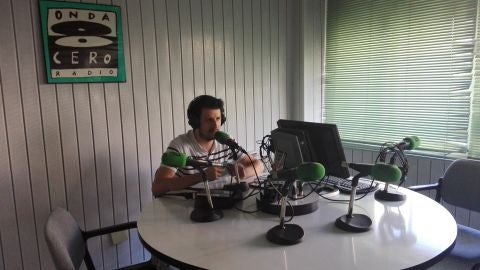 El cantautor alcalaino nos ha hablado de sus proyectos.