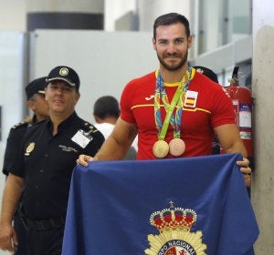 Saúl Craviotto muestra orgulloso las medallas conseguidas en Río 2016 Saúl Craviotto muestra orgulloso las medallas conseguidas en Río 2016