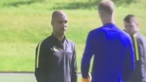 Guardiola y Hart se enfrentan en el entrenamiento del City