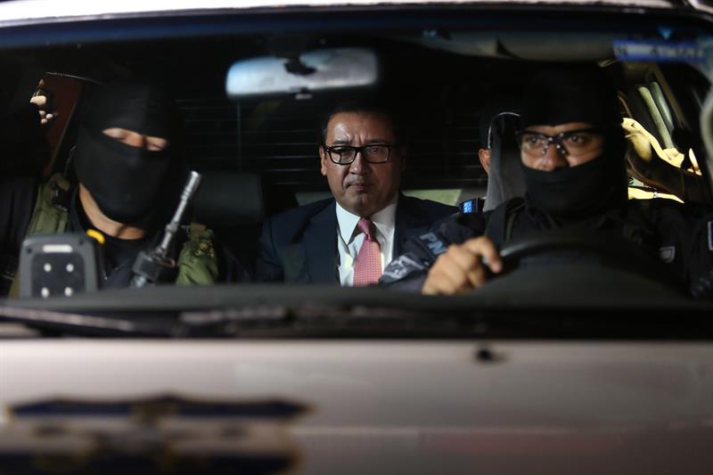 Detenido en El Salvador el exfiscal general por fraude procesal y omisión Detenido en El Salvador el exfiscal general por fraude procesal y omisión