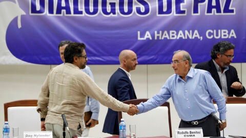 Imagen de archivo de los di&aacute;logos de paz.