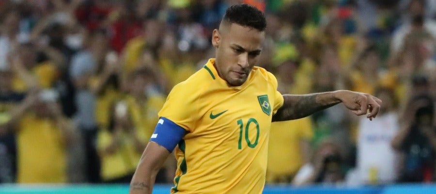 Neymar lanzando el penalti que daba el triunfo a Brasil en los JJOO Neymar lanzando el penalti que daba el triunfo a Brasil en los JJOO
