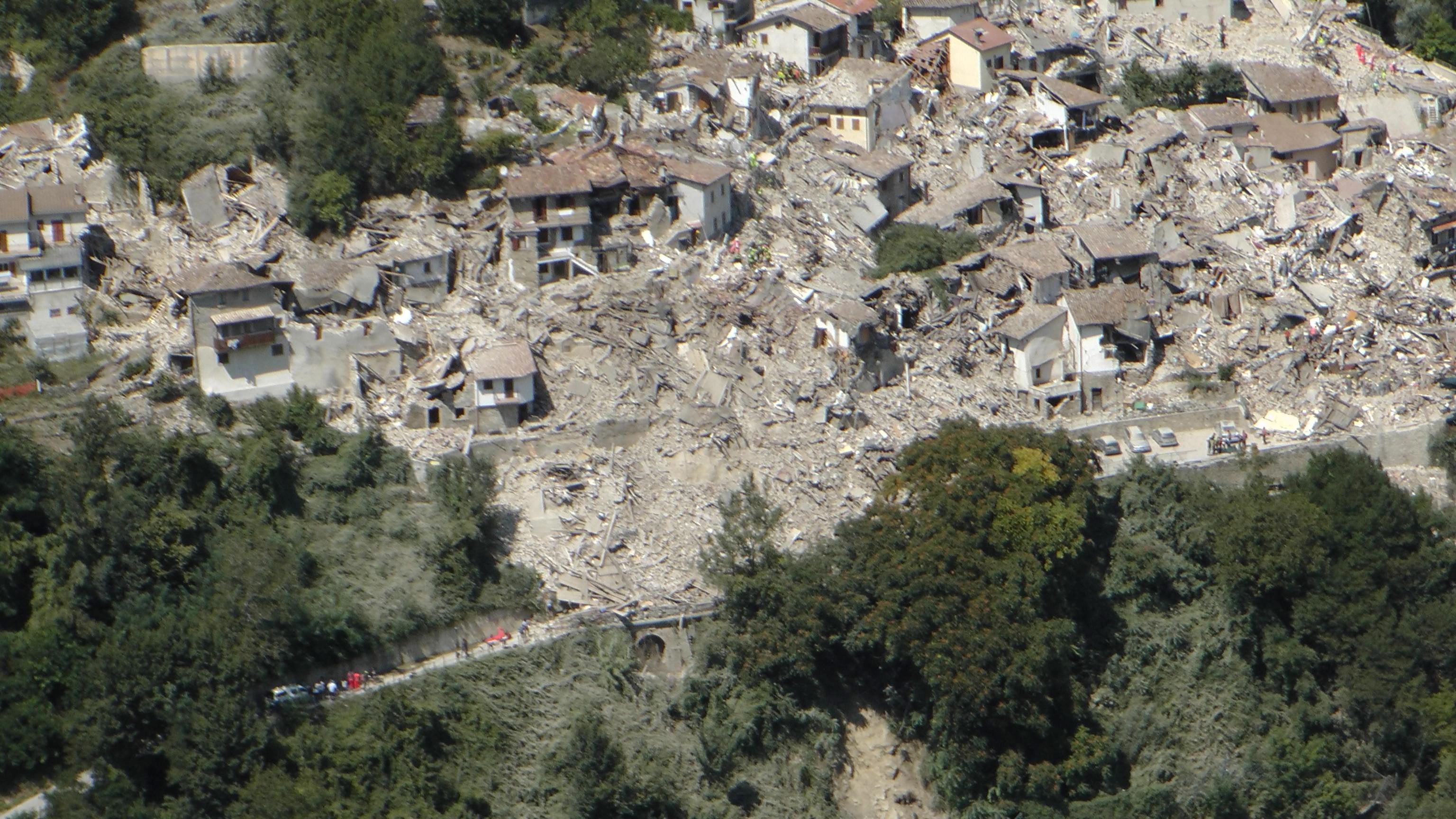 Ascienden a 291 los muertos por el devastador terremoto de Italia Ascienden a 291 los muertos por el devastador terremoto de Italia