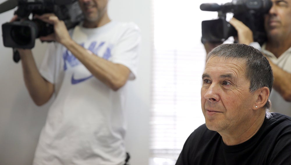 EH Bildu dice que Otegi continúa siendo su candidato y que irá "hasta el final" EH Bildu dice que Otegi continúa siendo su candidato y que irá "hasta el final"