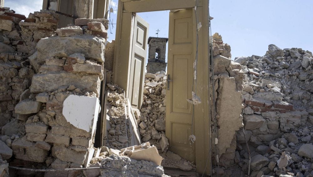 Escombros tras el terremoto en Italia