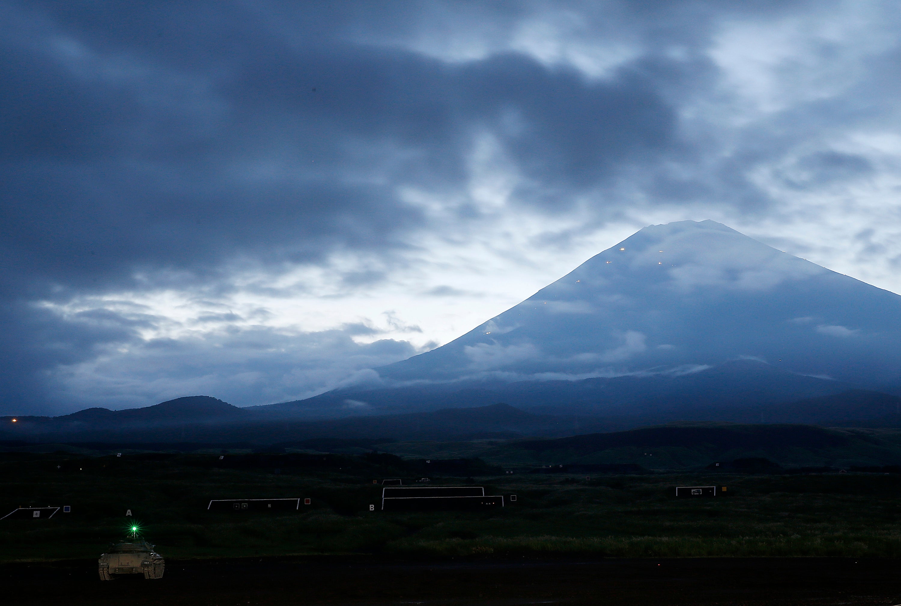 El repartidor de comida que subió el Monte Fuji para entregar una pizza El repartidor de comida que subió el Monte Fuji para entregar una pizza