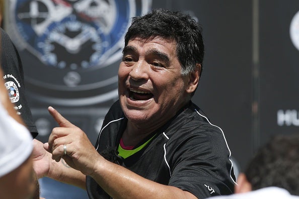 La hija de Maradona responde a las críticas de Dani Alves: "Nunca quiso ser ejemplo de nada" La hija de Maradona responde a las críticas de Dani Alves: "Nunca quiso ser ejemplo de nada"