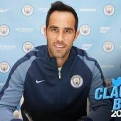 Claudio Bravo firma con el Manchester City