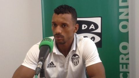 Eduardo Esteve entrevista a Nan&iacute;