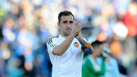 Paco Alc&aacute;cer aplaude a la afici&oacute;n