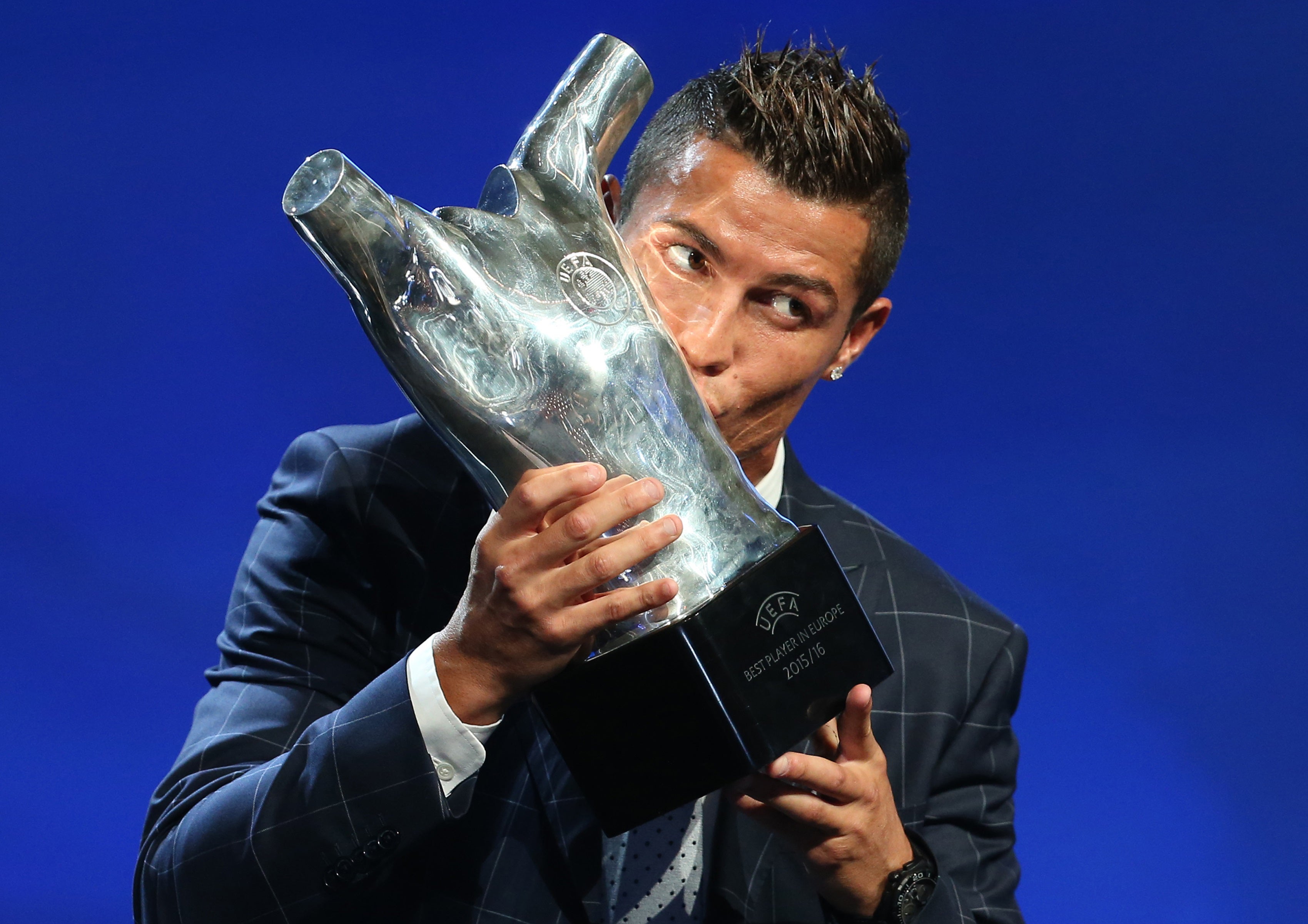 La UEFA anuncia cinco premios nuevos para sus competiciones europeas La UEFA anuncia cinco premios nuevos para sus competiciones europeas