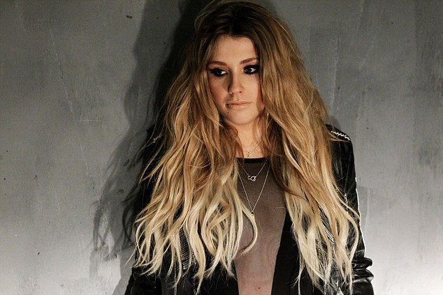 Ella Henderson, la finalista de 'The X Factor' que cantaba por y para su abuelo Ella Henderson, la finalista de 'The X Factor' que cantaba por y para su abuelo