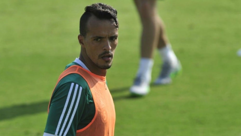 El jugador argelino, Foued Kadir, denunciado por malos tratos