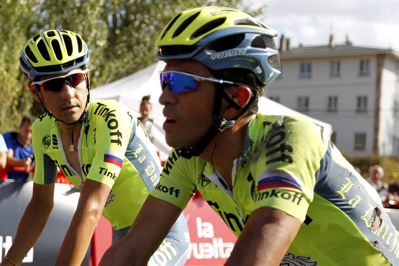 Alberto Contador sufrió una fuerte caída en la Vuelta: "Se está poniendo la cosa complicada" Alberto Contador sufrió una fuerte caída en la Vuelta: "Se está poniendo la cosa complicada"