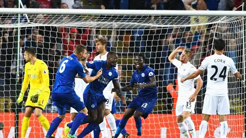 El Leicester logra su primera victoria de la temporada ante el Swansea El Leicester logra su primera victoria de la temporada ante el Swansea
