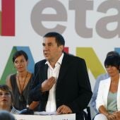 El candidato al lehendakari por EH Bildu, Arnaldo Otegi, durante su intervención en la presentación de la propuesta política de la coalición abertzale