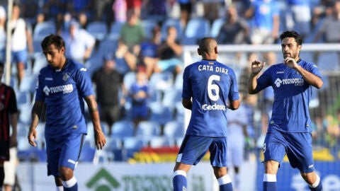 Los jugadores del Getafe celebran el gol ante el Reus