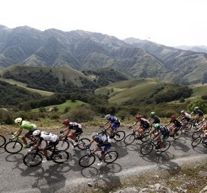El pelotón durante la 14ª etapa de la Vuelta 2016 El pelotón durante la 14ª etapa de la Vuelta 2016