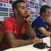 Thiago, en rueda de prensa con Lopetegui y Silva