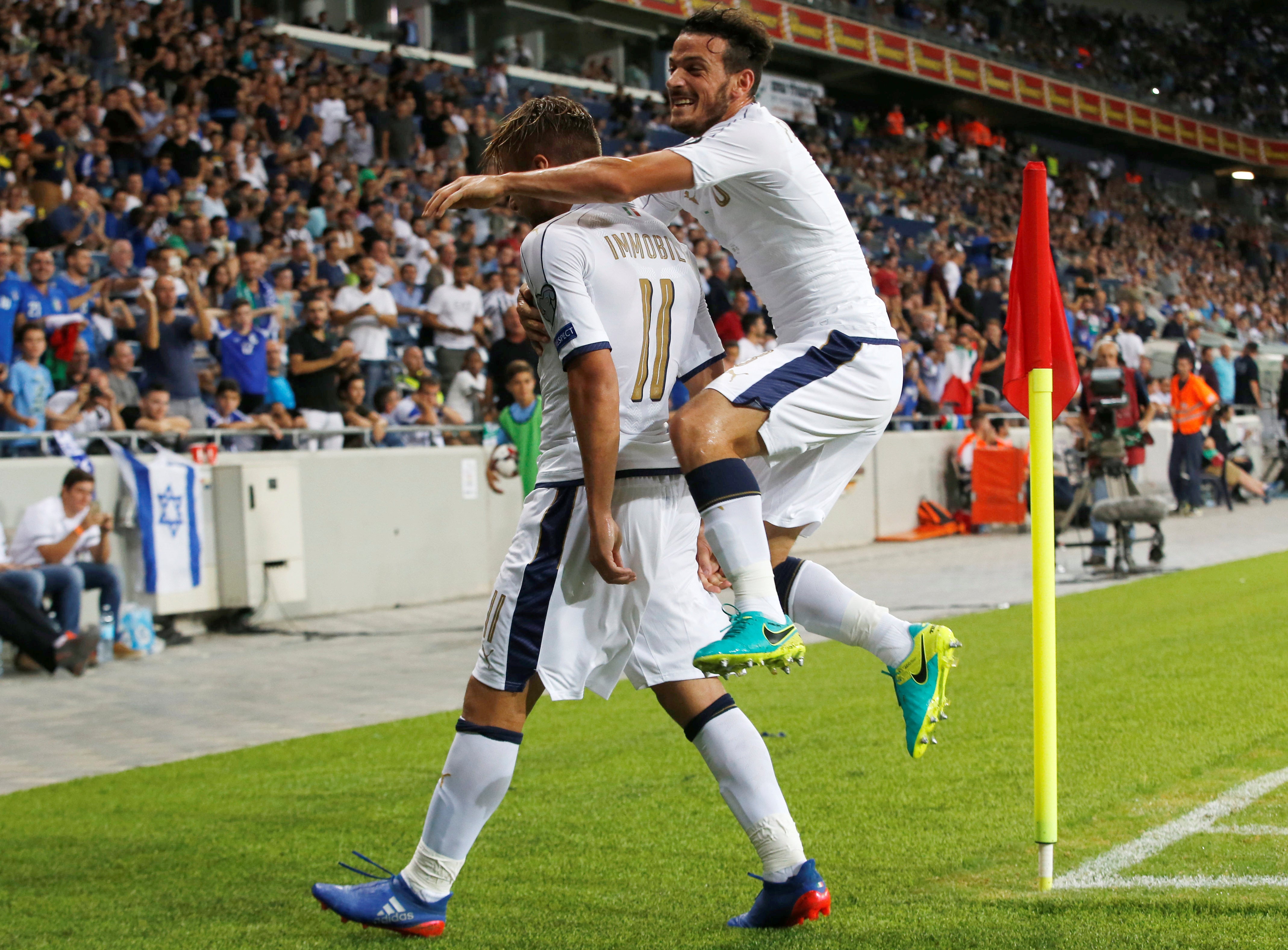 Una Italia con diez aguanta el empuje israelí y sale victoriosa de Haifa Una Italia con diez aguanta el empuje israelí y sale victoriosa de Haifa