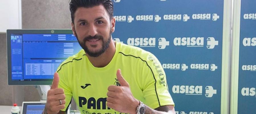 El futbolista Roberto soriano El futbolista Roberto soriano