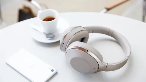 Sony MDR-1000X, los últimos auriculares inalámbricos con tecnología de cancelación de ruido de la marca japonesa Sony MDR-1000X, los últimos auriculares inalámbricos con tecnología de cancelación de ruido de la marca japonesa