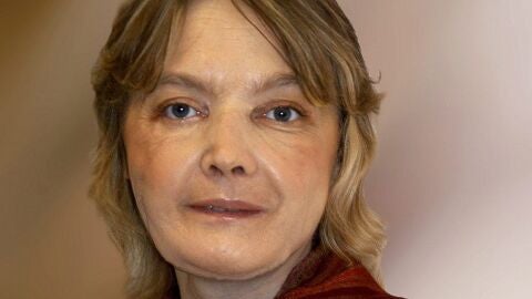 Isabelle Dinoire, la mujer francesa sometida en 2005 al primer trasplante parcial de cara del mundo