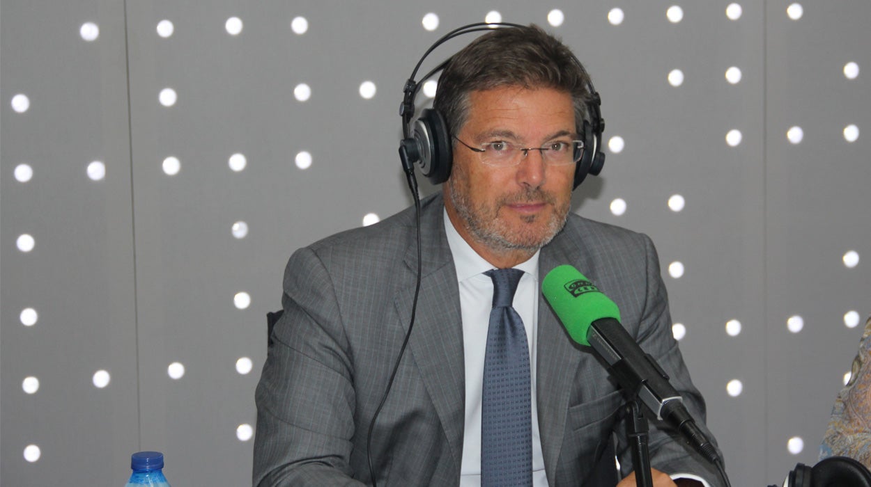 Rafael Catalá: "Han recuperado la caja registro del tren accidentado, que desvelará lo que ha podido pasar" Rafael Catalá: "Han recuperado la caja registro del tren accidentado, que desvelará lo que ha podido pasar"
