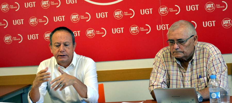 Hoy han comparecido en la sede de UGT PV de Castellón el Secretario General de UGT PV, Ismael Sáez, y el Secretario General de la de la Unión de Jubilados y Pensionistas de UGT PV, José Luis Almela, para presentar la campaña. Hoy han comparecido en la sede de UGT PV de Castellón el Secretario General de UGT PV, Ismael Sáez, y el Secretario General de la de la Unión de Jubilados y Pensionistas de UGT PV, José Luis Almela, para presentar la campaña.