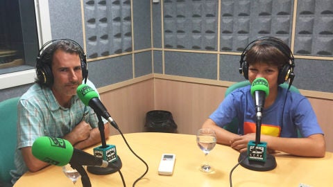 Andoni y Unai Canela en los estudios de Onda Cero