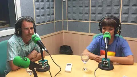 Andoni y Unai Canela en los estudios de Onda Cero Andoni y Unai Canela en los estudios de Onda Cero