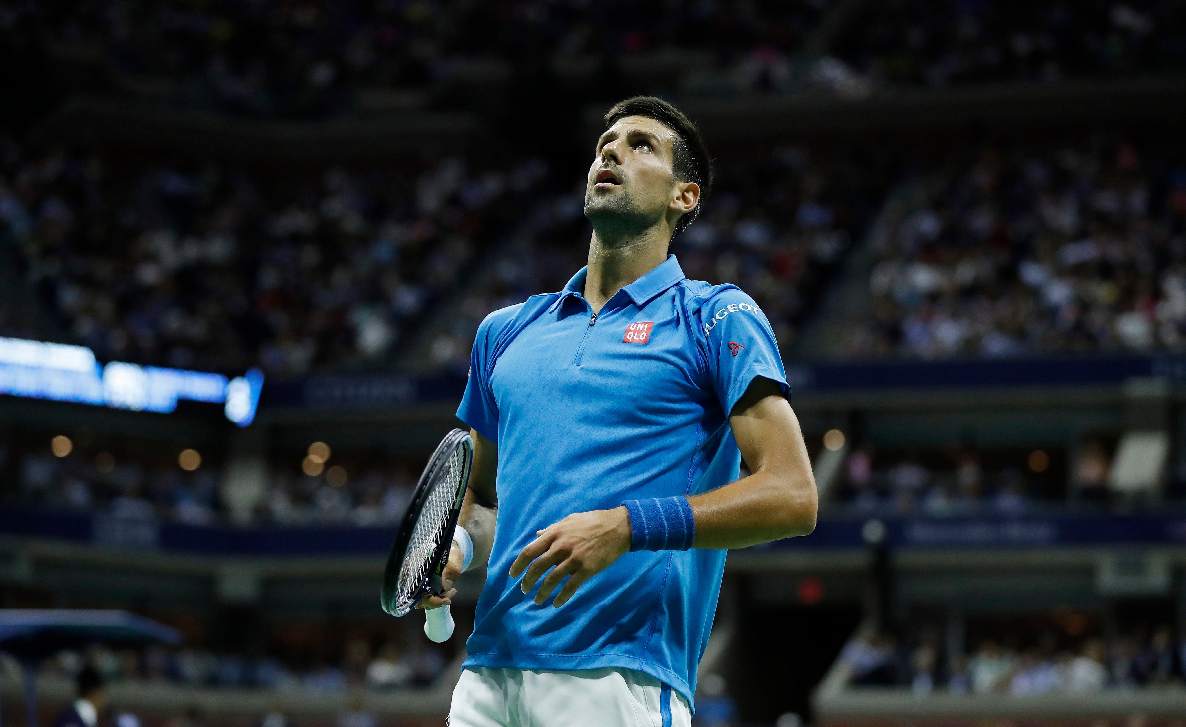 Djokovic pasa a semifinales tras la retirada de Tsonga y jugará ante Monfils Djokovic pasa a semifinales tras la retirada de Tsonga y jugará ante Monfils