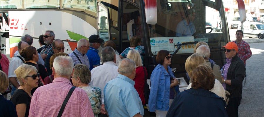 Las personas de más de 65 años disfrutan de estas vacaciones con el apoyo económico de la Diputación. Las personas de más de 65 años disfrutan de estas vacaciones con el apoyo económico de la Diputación.
